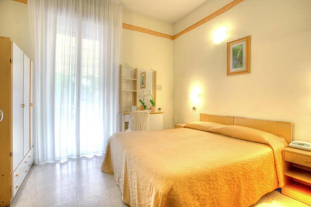 Hotel Rosso Blu